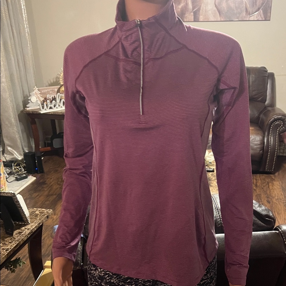 Columbia Women's Long Sleeve Quarter-Zip Pullover in Burgundy